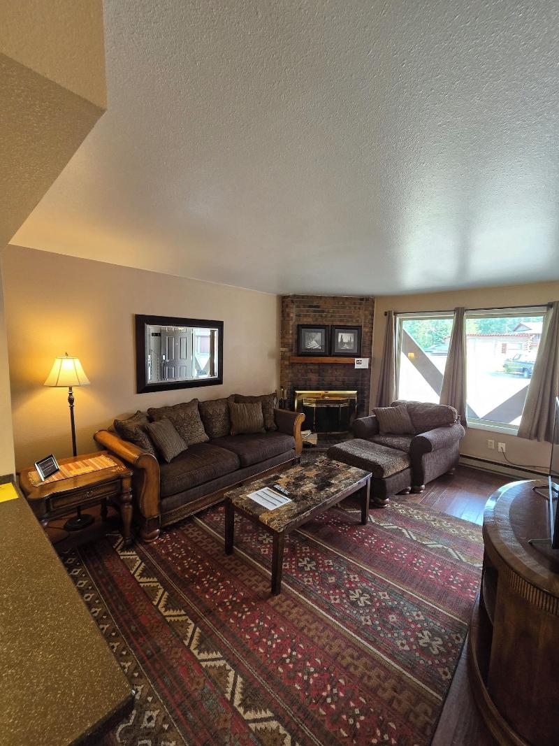 Chateau Rouge Condominiums image
