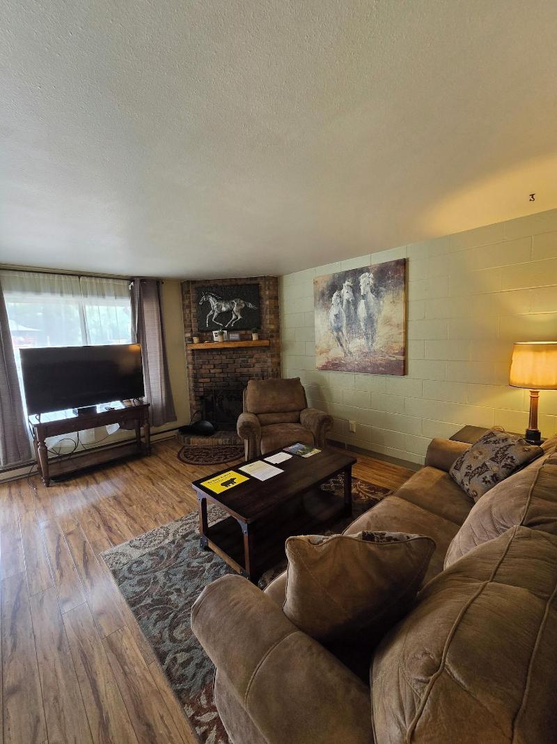 Chateau Rouge Condominiums image