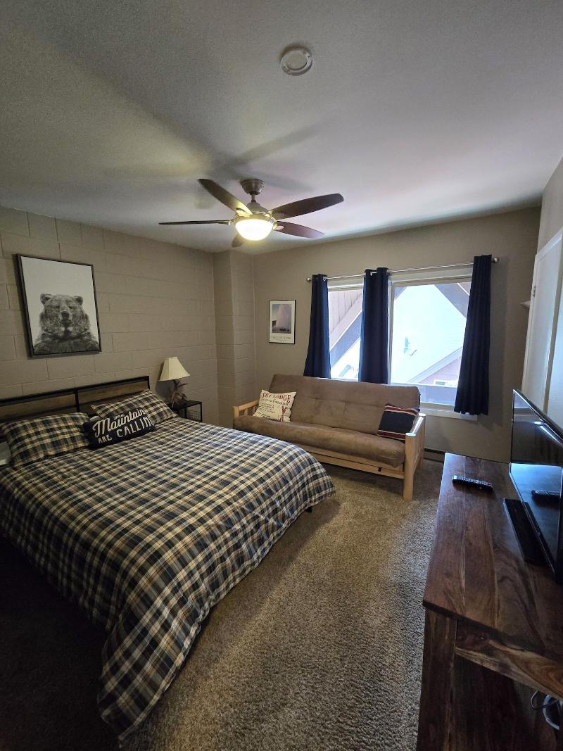 Chateau Rouge Condominiums image