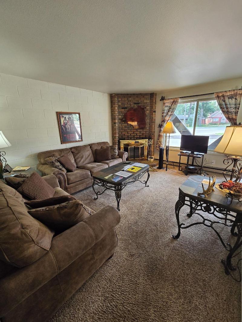 Chateau Rouge Condominiums image