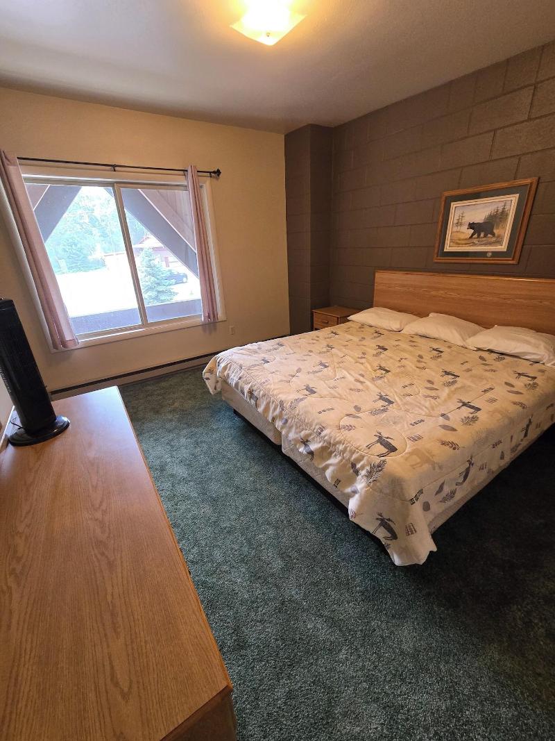 Chateau Rouge Condominiums image