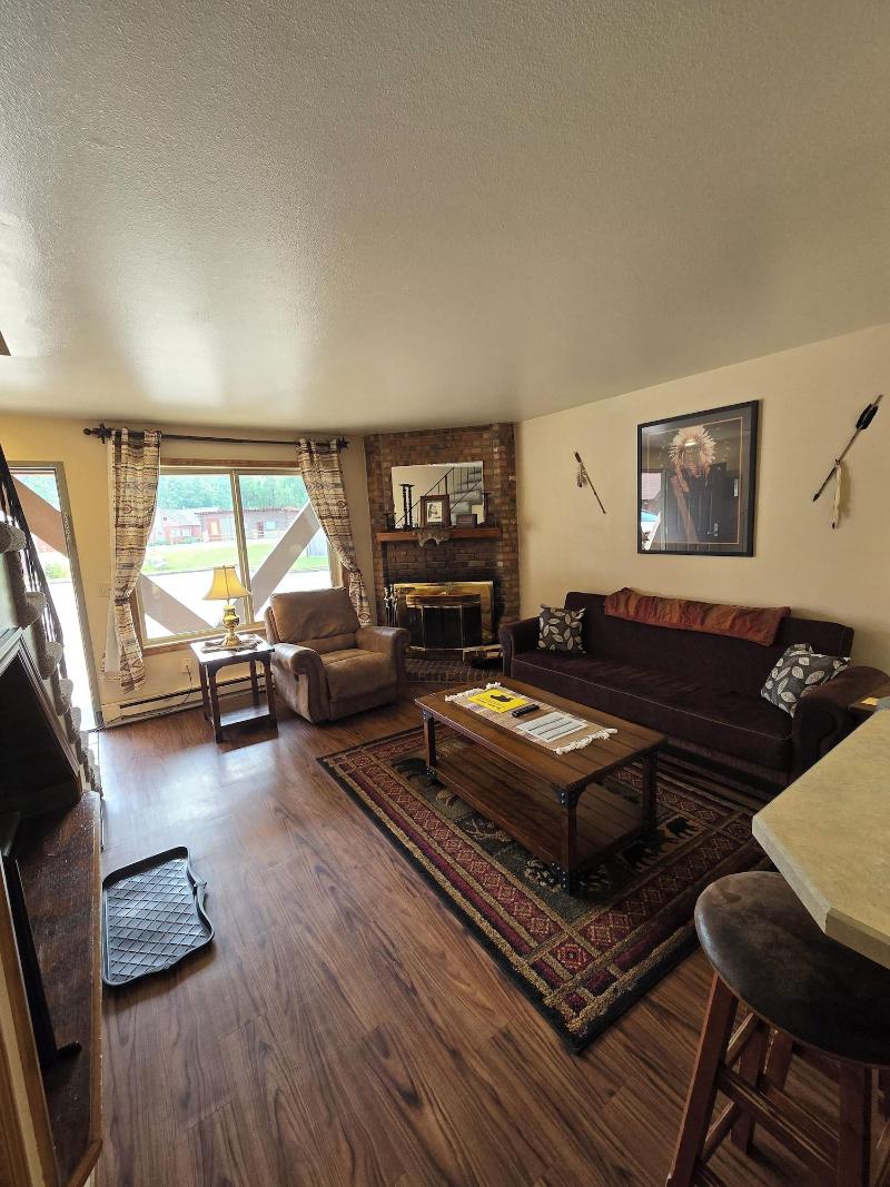 Chateau Rouge Condominiums image