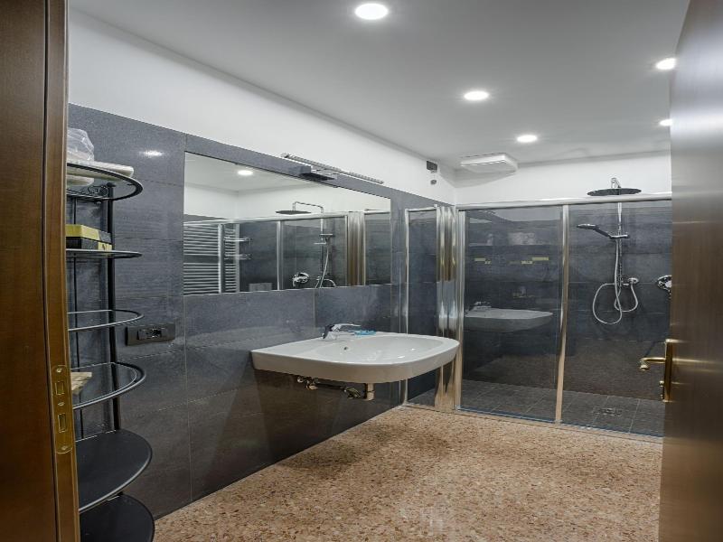 Hotel  Guerrato image