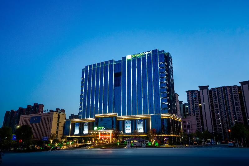 Holiday Inn Express Yueyang Pingjiang, an IHG Ht image