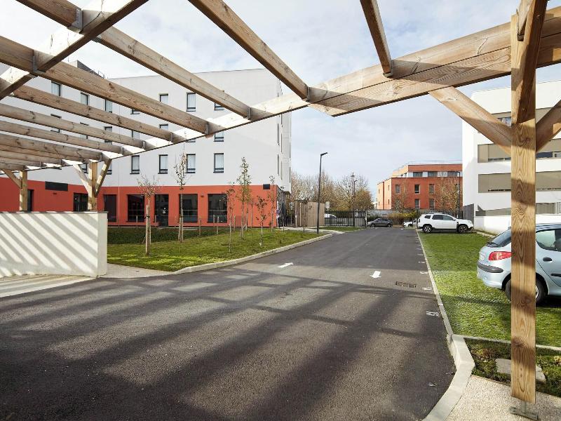 B&b Hotel Bois D'arcy Saint Quentin En Yvelines image