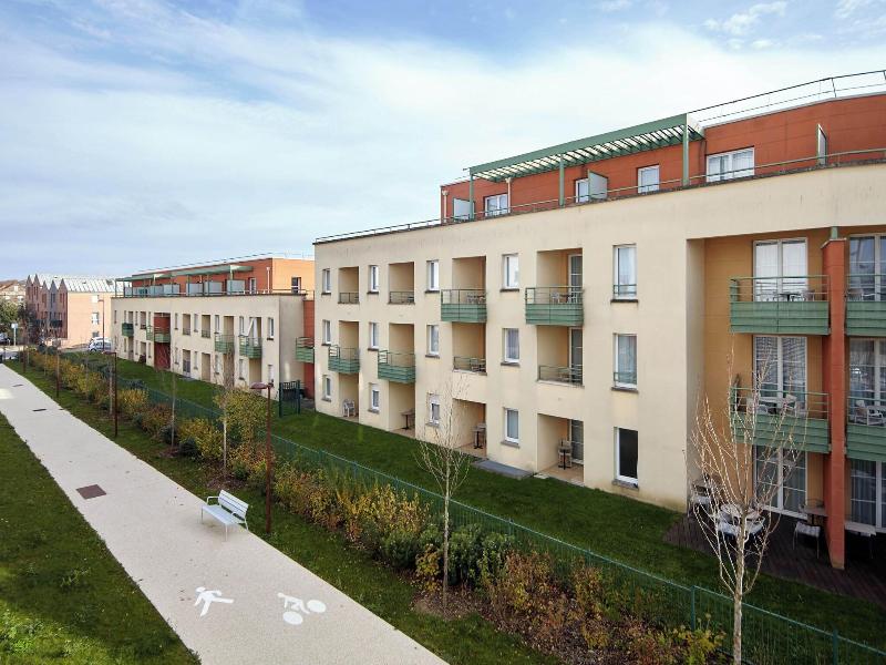 B&b Hotel Bois D'arcy Saint Quentin En Yvelines image