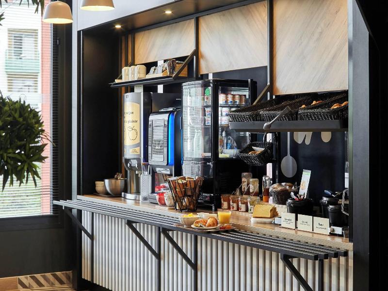 B&b Hotel Bois D'arcy Saint Quentin En Yvelines image