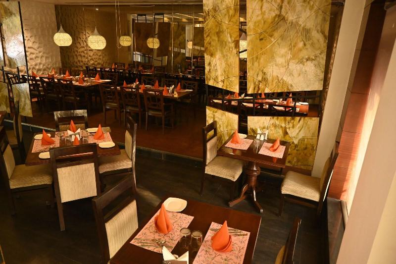 Hotel Regency Square