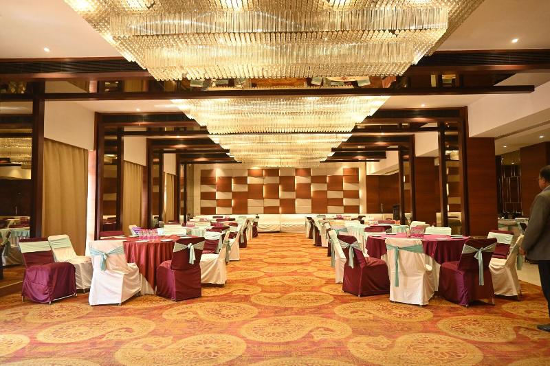 Hotel Regency Square