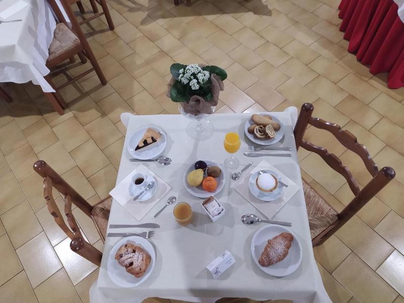 Hotel Baiardo image