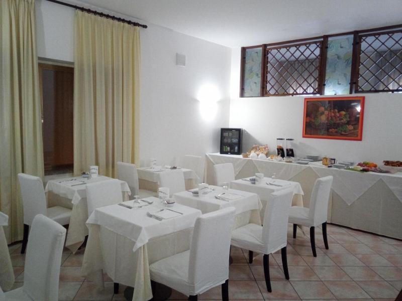 Hotel Baiardo image
