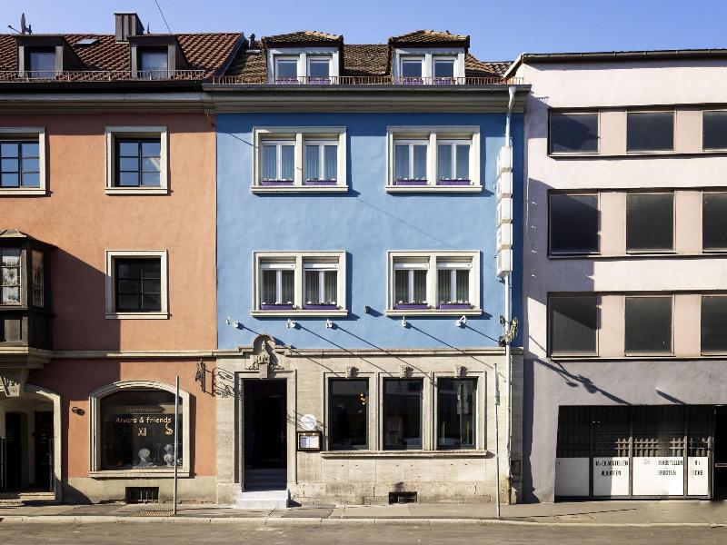 Hotel Kunterbunt image