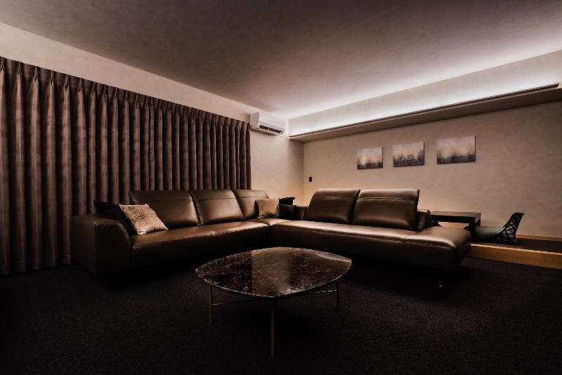 Randor Hotel Namba Osaka Suites image