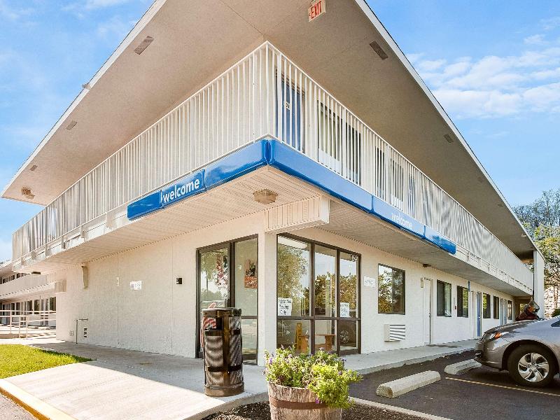Motel 6-lenexa, Ks - Kansas City Southwest image