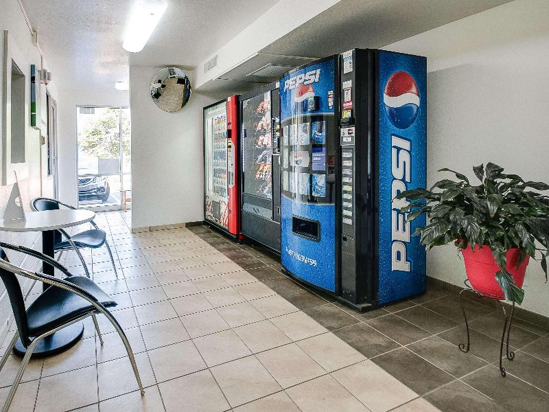 Motel 6-lenexa, Ks - Kansas City Southwest image
