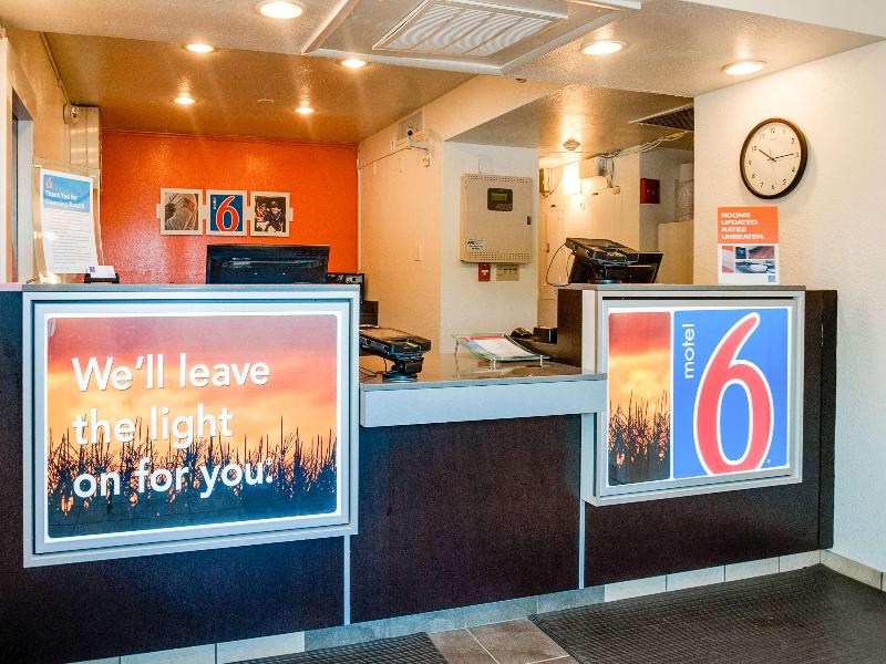 Motel 6-lenexa, Ks - Kansas City Southwest image