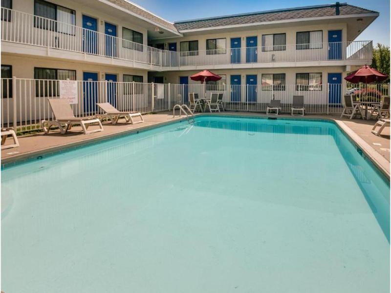 Motel 6-lenexa, Ks - Kansas City Southwest image