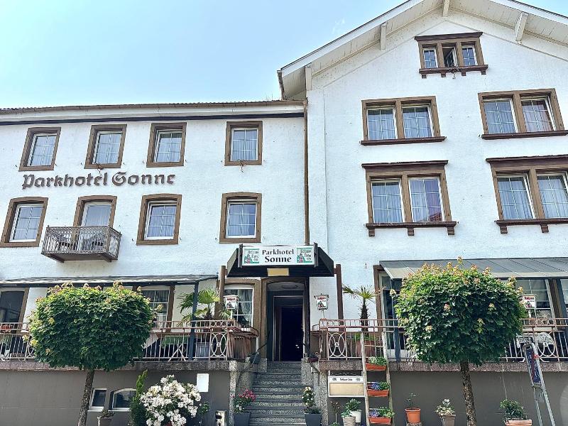 Parkhotel Sonne image