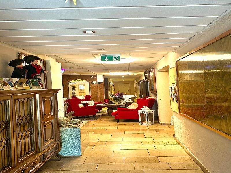 Parkhotel Sonne image