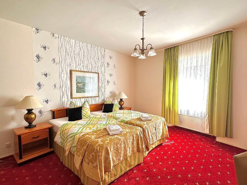 Parkhotel Sonne image