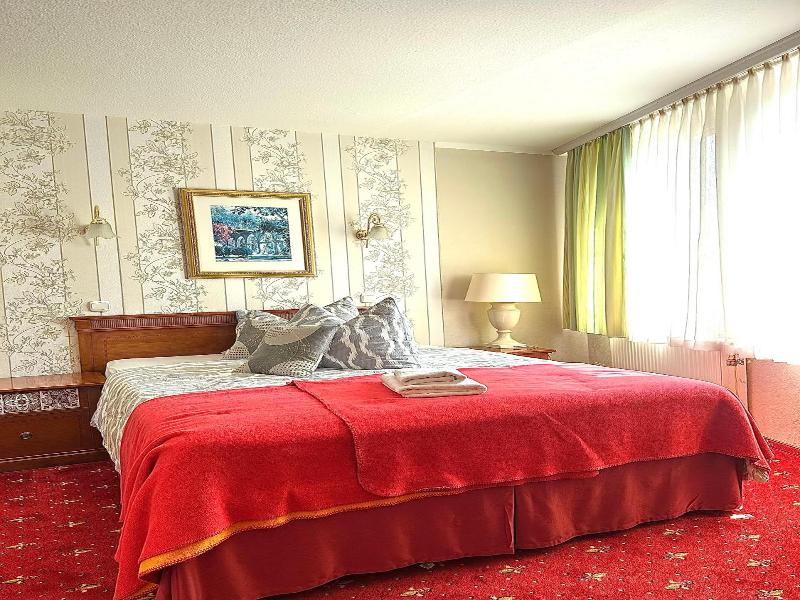 Parkhotel Sonne image