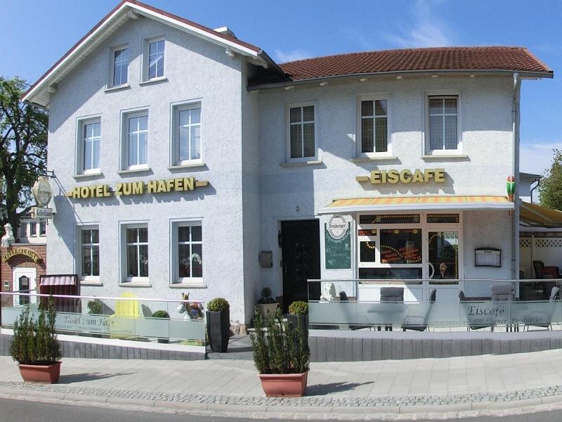 Hotel Zum Hafen image