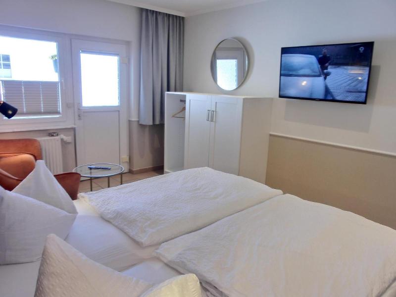 Hotel Zum Hafen image
