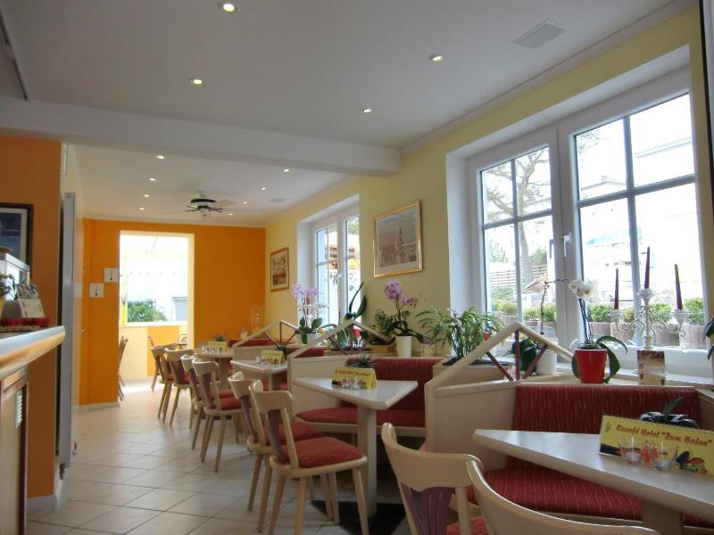 Hotel Zum Hafen image