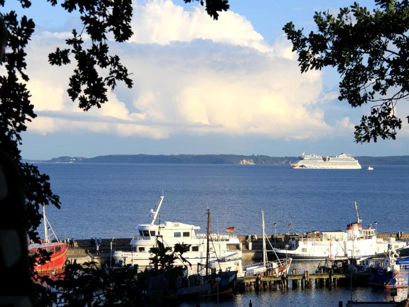 Hotel Zum Hafen image