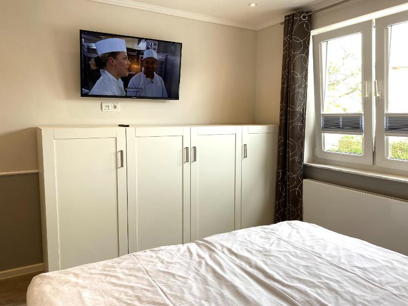 Hotel Zum Hafen image