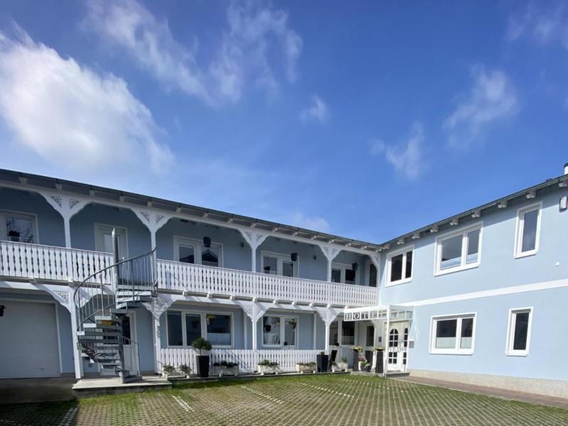 Hotel Zum Hafen image