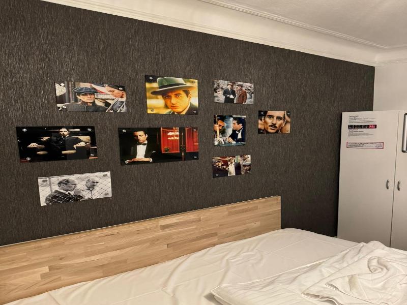 Room Pauli image