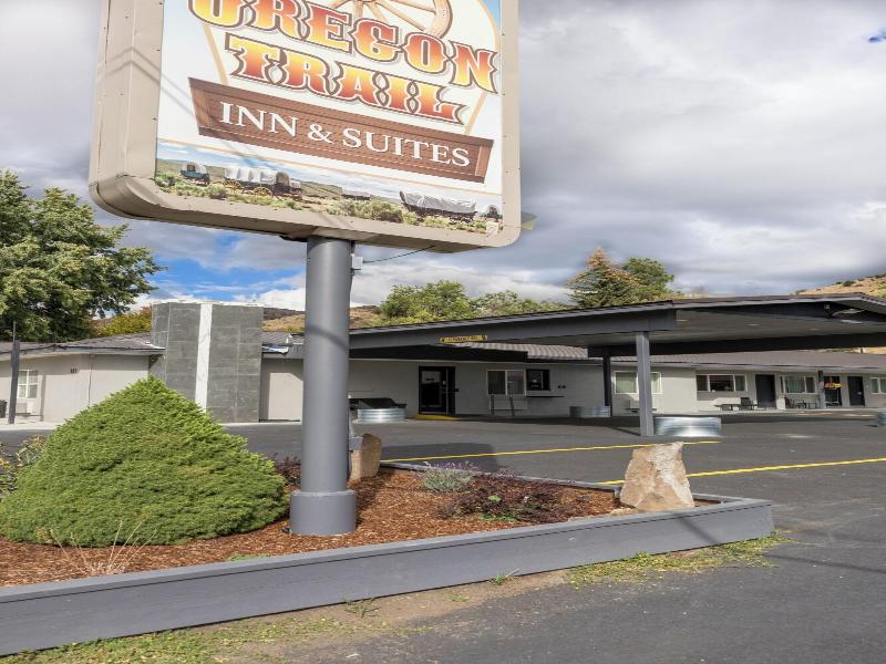 Oregon Trail Inn And Suites