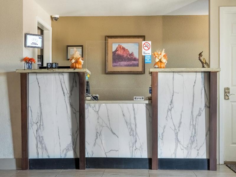 Oregon Trail Inn And Suites