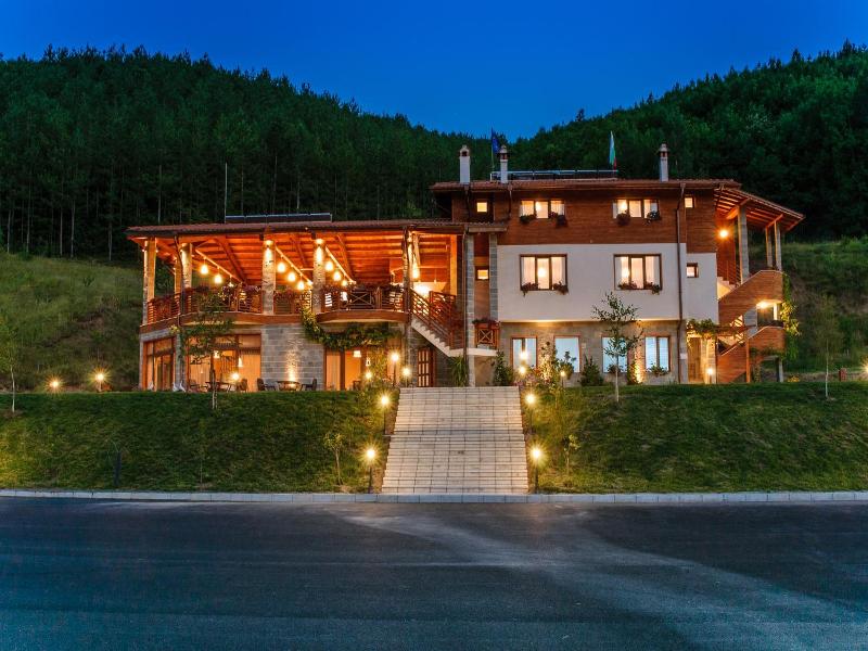 Alpine Garden Hotel (trayanovi Dvori) image