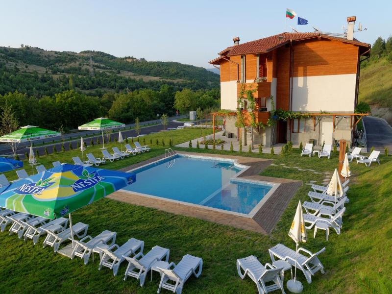Alpine Garden Hotel (trayanovi Dvori) image