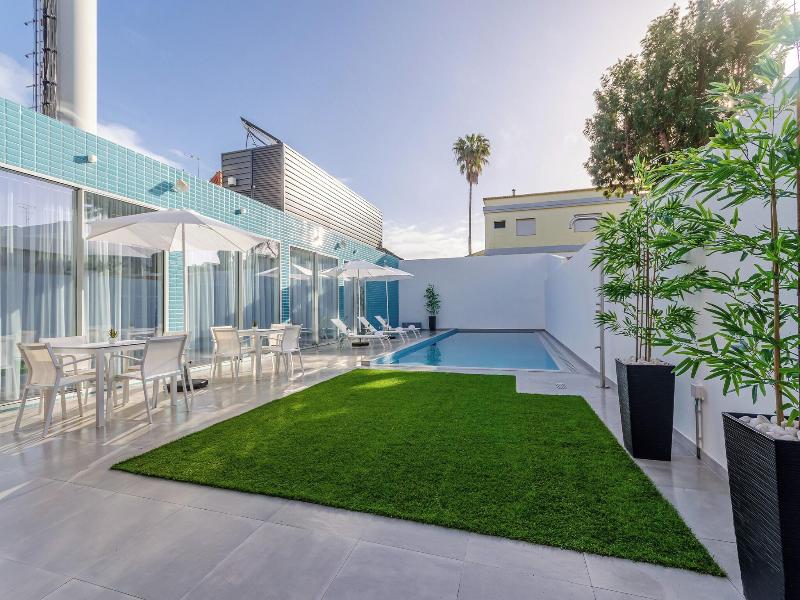 2m Boutique Hotel image