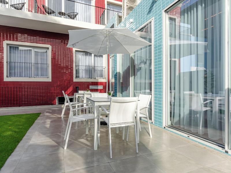 2m Boutique Hotel image