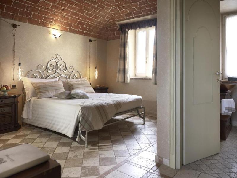 Tenuta Montemagno Relais & Wines image