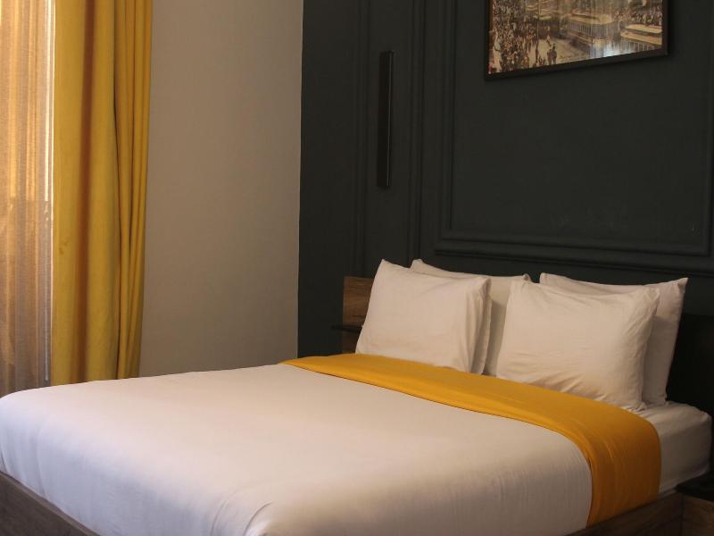 The Hotel Syracuse image