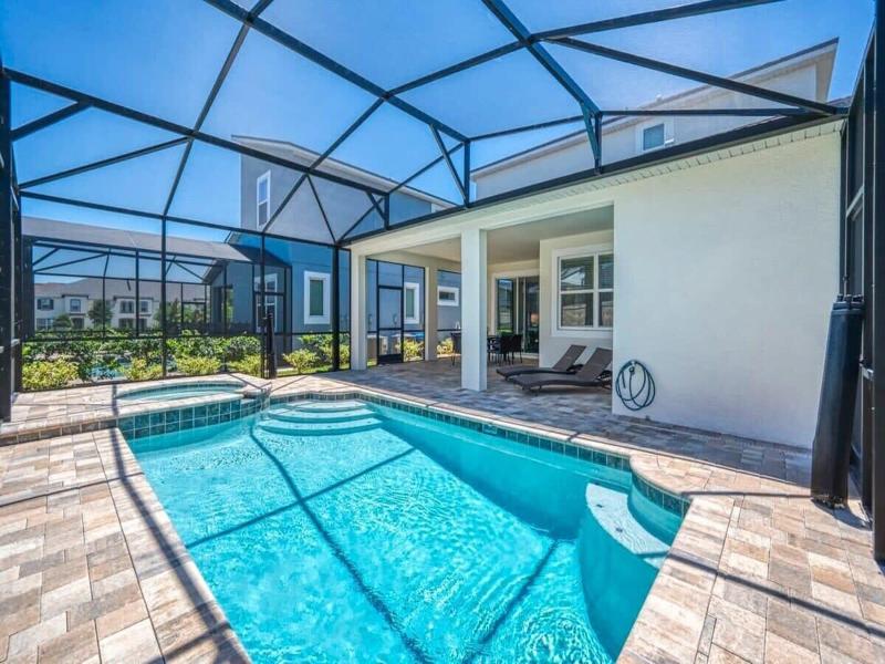 Ultimate Resort Retreat, Stunning 6-bedroom Haven image