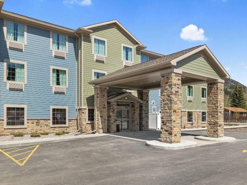 Cobblestone Hotel & Suites - Alpine
