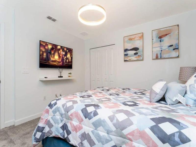 Super Nice And Spacious 9bdr Home image
