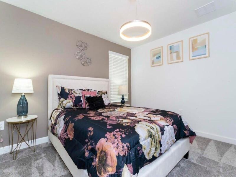 Super Nice And Spacious 9bdr Home image