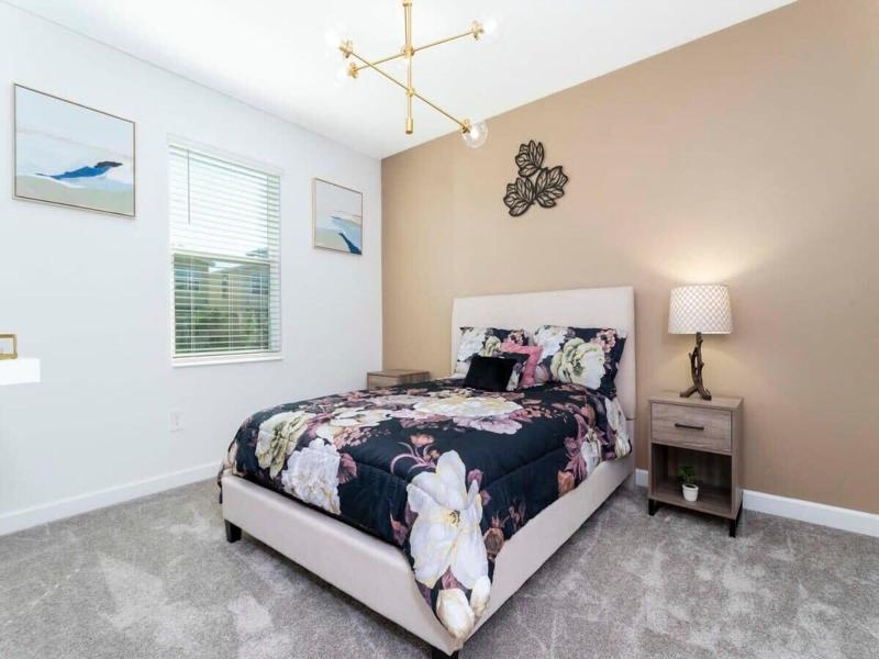 Super Nice And Spacious 9bdr Home image