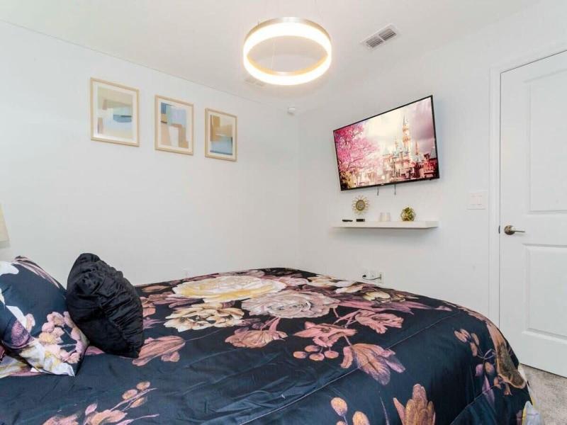 Super Nice And Spacious 9bdr Home image
