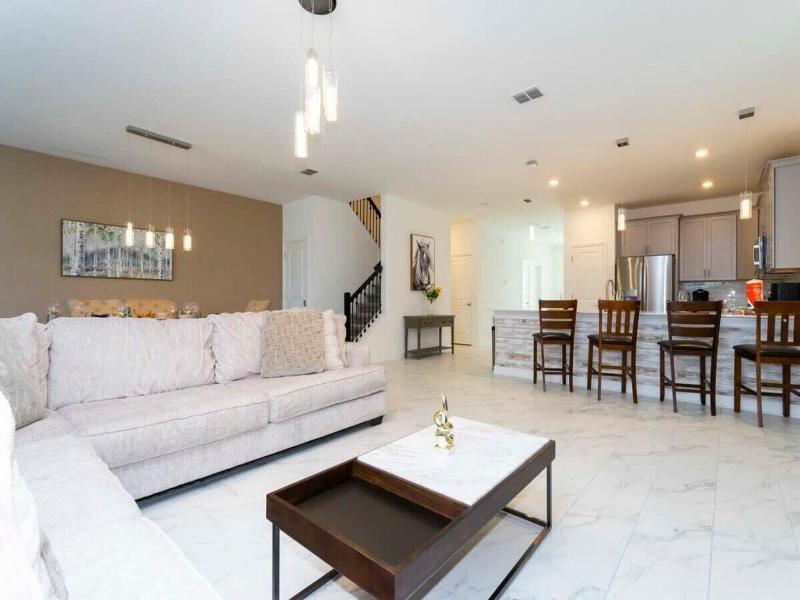 Super Nice And Spacious 9bdr Home image