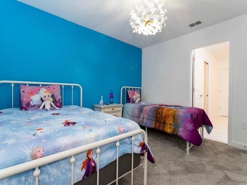 Super Nice And Spacious 9bdr Home image