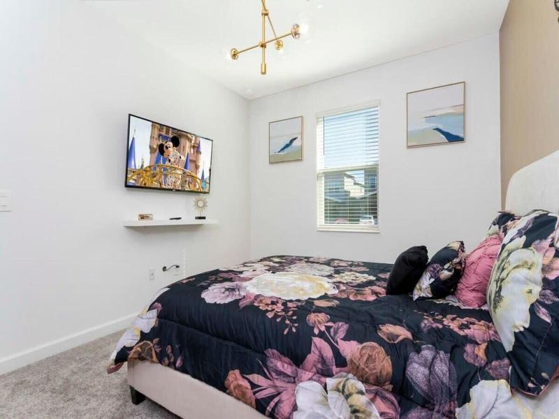 Super Nice And Spacious 9bdr Home image