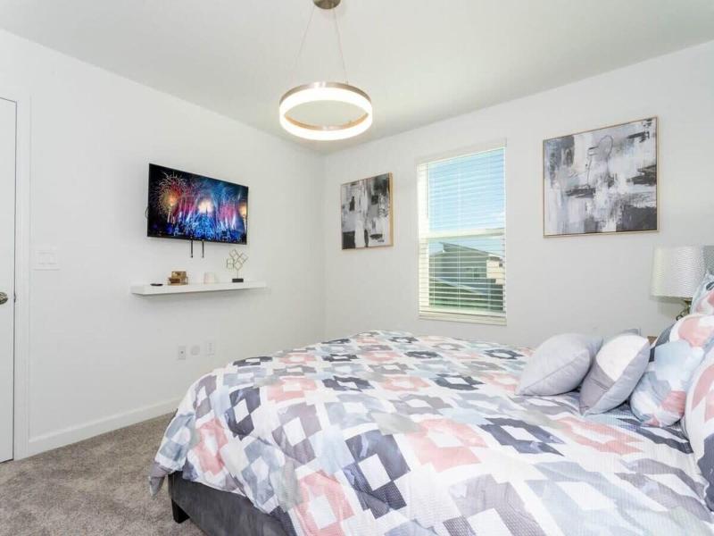 Super Nice And Spacious 9bdr Home image